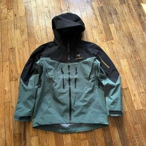 Arc'teryx Black and Green Hooded Jacket